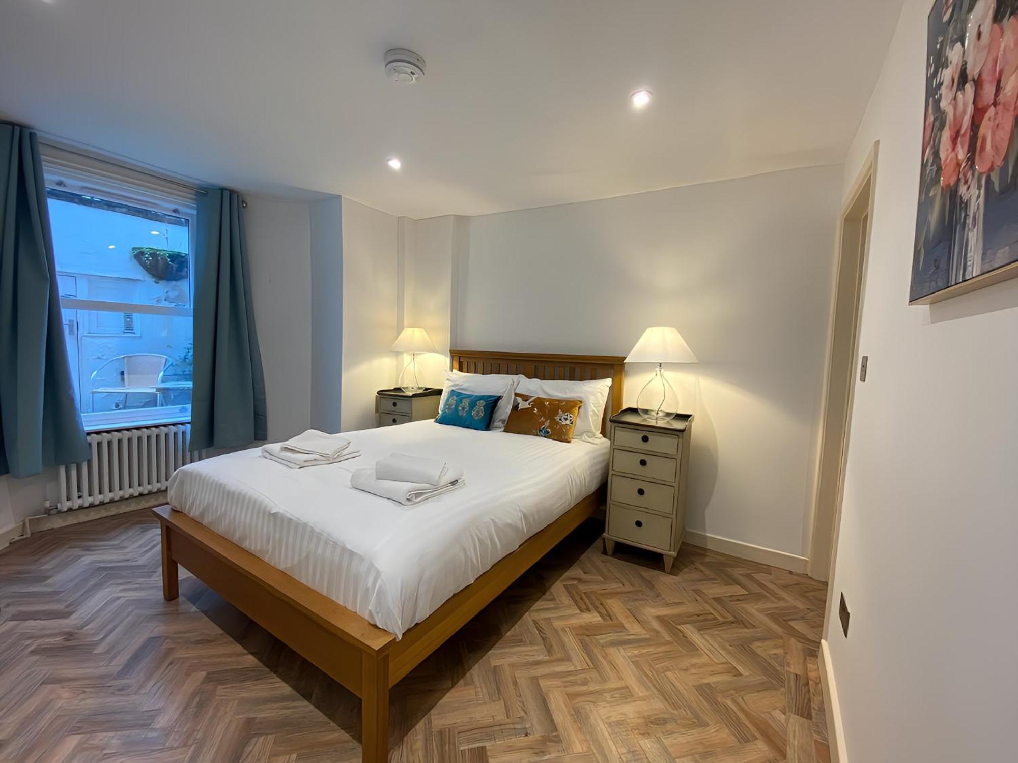 Stunning 1Br - Super Central- Peaceful Area - Lower Ground Apartment 캠브리지 외부 사진